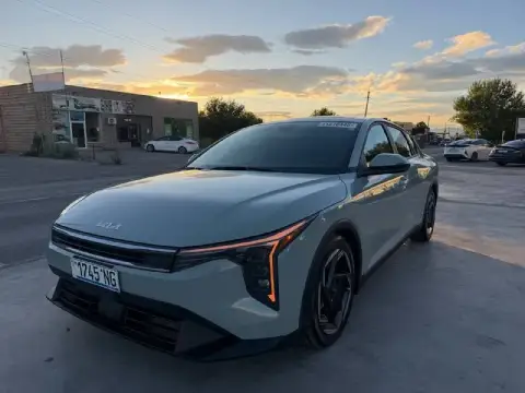Продается kia k4 2025 года !
11 Тыс миль !
- Красится только заднее крыло. Целая безопасность, чиста... - фотография