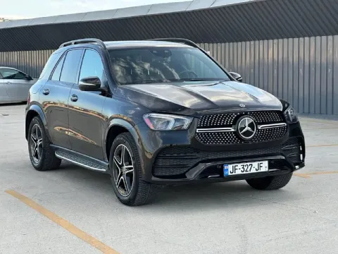 В продаже gle 2022 года! Окрас крышки багажника и целая безопасность.
Максималка с проекцией, коричн... - фотография