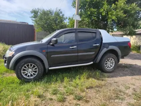 Продам авто mitsubishi l200
2007 Года. Обьем двигателя 2.5 td. Двигатель только откапиталил, все зап... - фотография