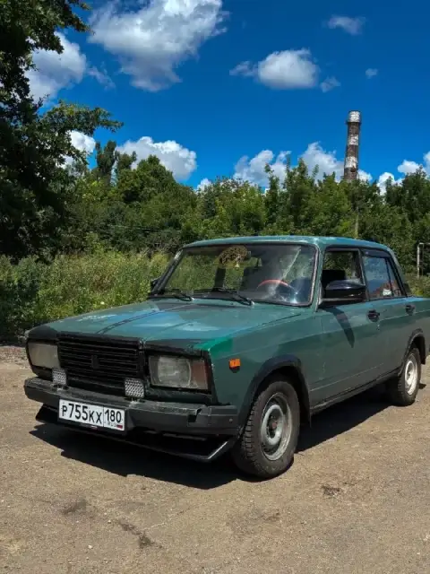 Продается ваз 2107 2004-го года выпуска. Автомобиль на ходу, двигатель работает как на бензине, так ... - фотография