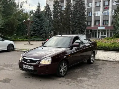 Продам приору авто в хорошем состоянии двигатель роботает отлично тянет хорошо масло не розходует ко... - фотография