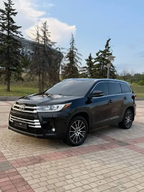 Продажа/обмен toyota highlander 2017 года.
3.5 Бензин, полный привод, автомат. Официальный европеец,... - фотография