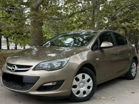 Продам opel astra 2014 года
Объем двигателя, 1.6
Коробка автомат, самая надежная комбинация между дв... - фотография