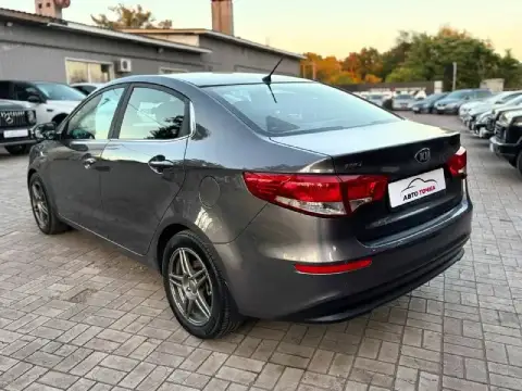 🚘Kia rio

— Двигатель: 1.6
— Вид топлива: бензин
— Кпп: автомат
— Кузов: седан
— Пробег: 134.000 км
... - фотография