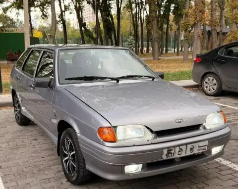 Продам ваз 2114 1.6 8v 2008год ходовка мячик мотор без нареканий масло не расходует свет хороший лед... - фотография