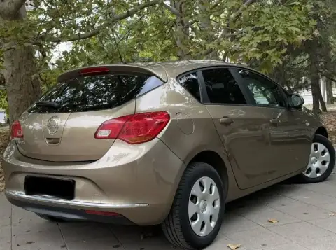 Продам opel astra 2014 года
Объем двигателя, 1.6
Коробка автомат, самая надежная комбинация между дв... - фотография