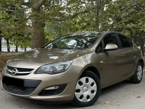 Продам opel astra 2014 года
Объем двигателя, 1.6
Коробка автомат, самая надежная комбинация между дв... - фотография