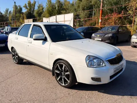 Продам автомобиль lada priora 2012 года выпуска 🚗. Состояние хорошее: пороги и днище без следов корр... - фотография