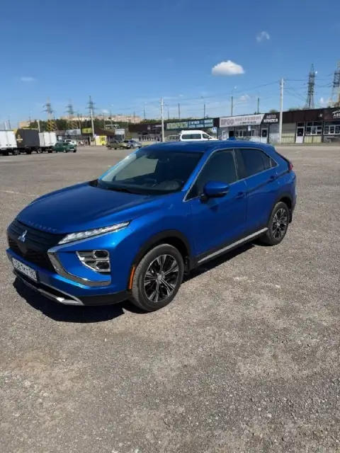 Продается
Mitsubishi eclipse cross
Год выпуска: 2021/12 месяц (рестайлинг)
# : 1.5 Бензин
Привод: по... - фотография - 1