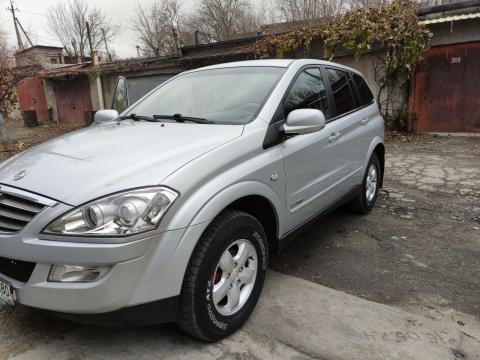 Продам. саненг. кайрон 2014 года свой автомобиль, в прекрасном состоянии весь в родной краске, полны... - фотография