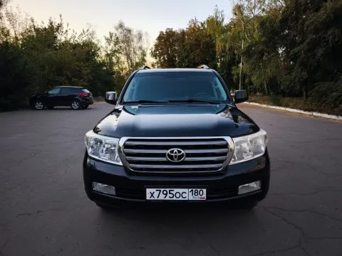 Toyota land cruiser 200.
Год выпуска 2011.
Двигатель 4.5л. Дизель.
Пробег 340 тыс. Км.
Комплект зимн... - фотография
