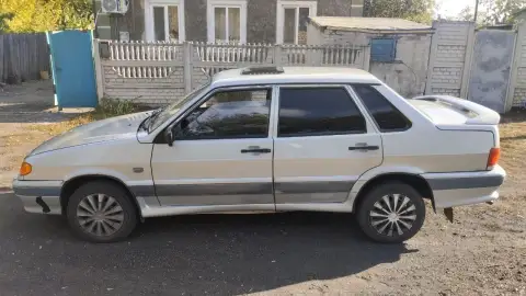 Продам ваз 2115 год выпуска 2006 в нормальном состоянии мотор 16 клапанный учёт 180 документы в поря... - фотография