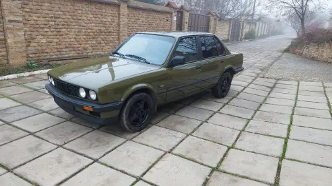 Bmw 316 1984 года. мотор м10b18 карбюратор. цена 350 тыс. руб. учет рус на 5 лет, 180 регион. произв... - фотография