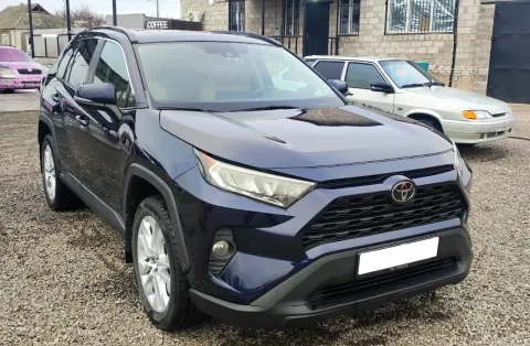 Продам тойота раф 4 2021 год, двигатель 2,5 бензиновый атмосферник 205 л. с. автомат, полный привод,... - фотография