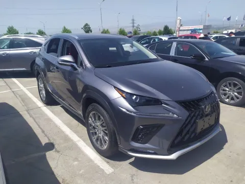 Lexus nx300, минимальный пробег, хорошее состояние, машина в личном пользовании, продаже в связи со ... - фотография