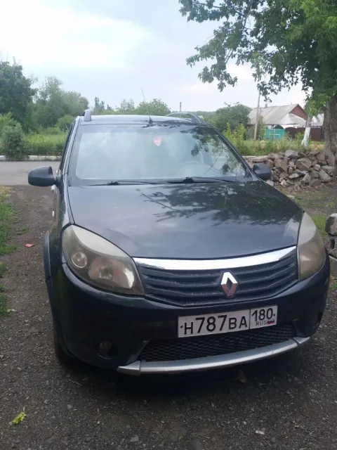 Продам авто в нормальном состоянии, реальному покупателю торг у капота телефон+79493398779;+79490637... - фотография