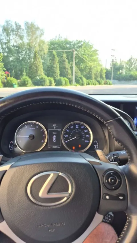 Автомобиль lexus is 200t за 2900000₽ 🐴мощность 245л/с 📈машина в отличном состоянии. 📈полностью обслу... - фотография
