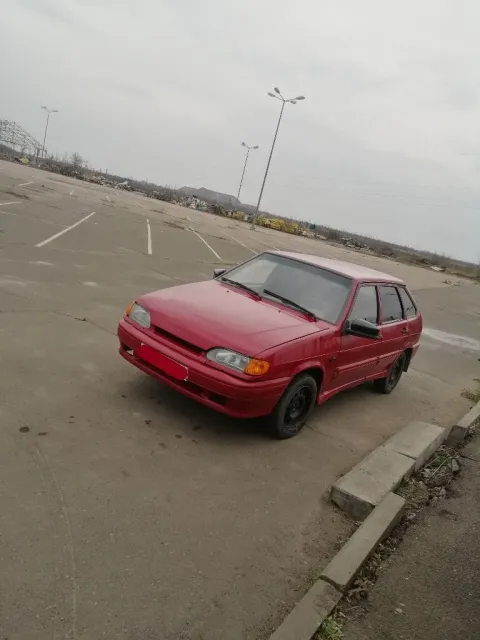 Продаётся ваз 2114, 2005г. , объем 1.5л, едет бодро. цена 190 тыс. руб. техника хорошая. ходовая жив... - фотография