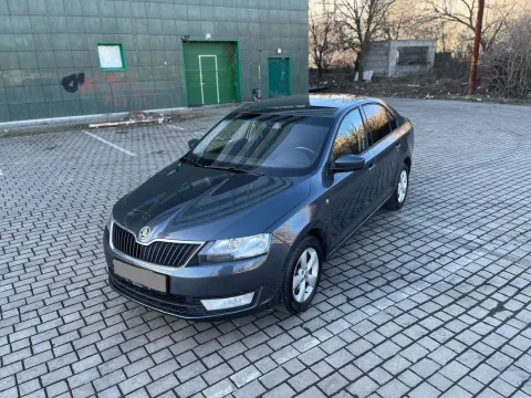 Skoda rapid без окрасов ! все стекла родные ! год 2015г кузов лифтбек мотор 1.6 бензиновый мрi (атмо... - фотография