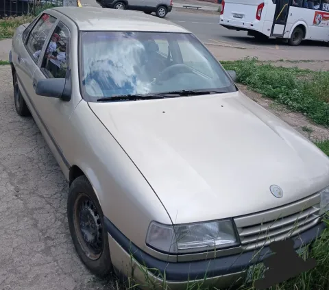 🔥opel vectra🔥1992г. в шикарном состоянии ✅в одних руках с 2000 года ✅мотор 1.8 ⛽газ/бензин ✅коробка... - фотография