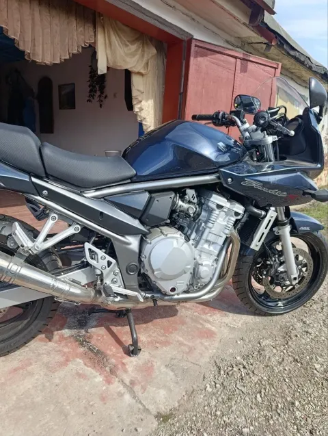 Suzuki bandit 650 sa
Цена: 400к (отдам в подарок шлем)
Год: 2007 город - луганск (первомайск)
Пробег... - фотография