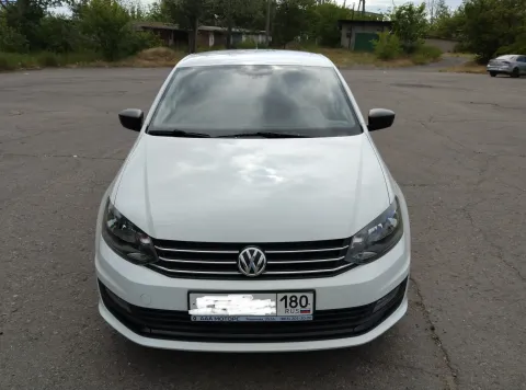 Volkswagen polo 2018 белого цвета в хорошем состоянии, двигатель 1.6, 90 л. с. пробег 123700 км. цен... - фотография