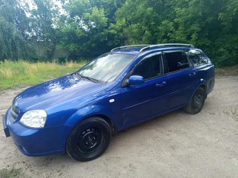 Продам chevrolet lacetti свой личный автомобиль. Ухоженный, в хорошем состоянии. Хорошая комплектаци... - фотография