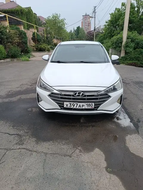 Продам hyundai elantra 2018 года, машина в хорошем состоянии, пробег реальный 170000,сел и поехал, е... - фотография