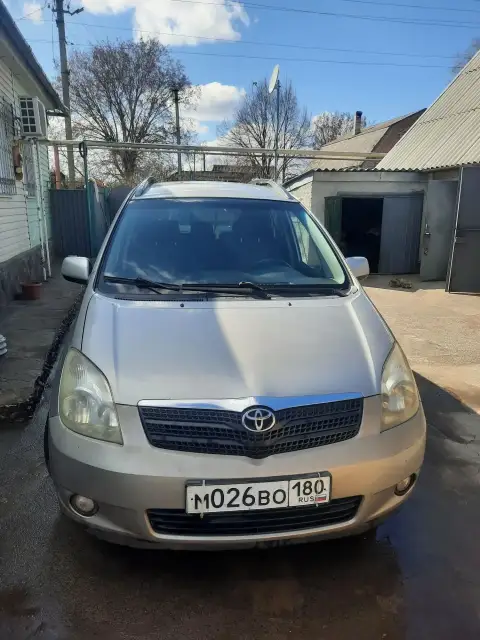 Toyota corolla verso 2002 г. В. 2,0 турбо дизель. Пробег 230000 км. Машина от собственника, ухоженна... - фотография