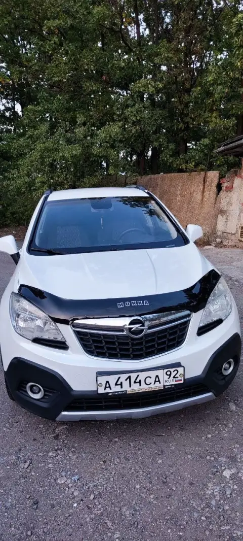 Opel mokka 1.8 mt, 2013, передний привод, механика, пробег 244800. Цена 900 000 торг +79493925924 - фотография