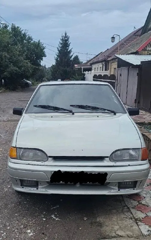 С радостью представляю вашему вниманию автомобиль ваз 2114 2006 года выпуска. Он полностью исправен и готов к эксплуатации. Все необходимые системы функционируют должным образом. Кузов не имеет следов ржавчины 🚫, днище и пороги в хорошем состоянии 🚗.

Документы в полном порядке 📃, автомобиль зарегистрирован в российской федерации 🇷🇺 и может быть переоформлен без проблем. Также отсутствуют штрафы 🚫 и ограничения 🚧.

Более подробную информацию можно получить по телефону: +79495641302 📞. Цена данного автомобиля составляет 265 тысяч рублей 💰. Осмотр можно провести в макеевке 🏙. - фотография - 2