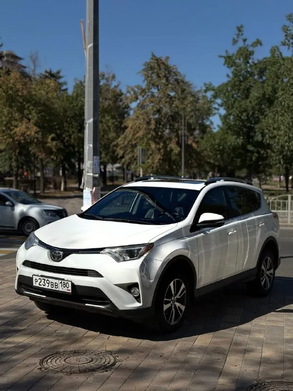 Toyota rav4 xle  iv-рестайлинг
✅2018 Год
✅Пробег 153000
✅Тип двигателя-бензиновый
✅Количество цилиндров 4
✅Объем 2494 см³
✅Мощность 180 л. С.
✅Объем багажника 577 л
✅Коробка передач-автоматическая передач 6
✅Привод-полный
✅Тип усилителя-электрический
✅Страна производства-япония
🔥Цена - 2,899,000
Обоснованный торг👌
+79495311649 - фотография - 2