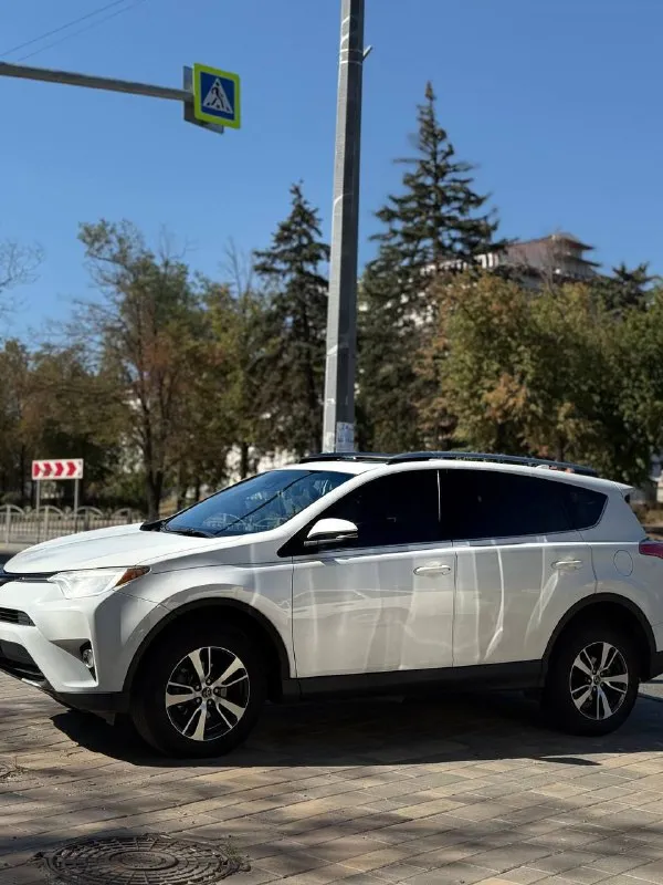 Toyota rav4 xle  iv-рестайлинг
✅2018 Год
✅Пробег 153000
✅Тип двигателя-бензиновый
✅Количество цилиндров 4
✅Объем 2494 см³
✅Мощность 180 л. С.
✅Объем багажника 577 л
✅Коробка передач-автоматическая передач 6
✅Привод-полный
✅Тип усилителя-электрический
✅Страна производства-япония
🔥Цена - 2,899,000
Обоснованный торг👌
+79495311649 - фотография - 3