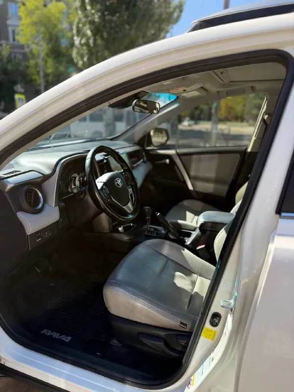 Toyota rav4 xle  iv-рестайлинг
✅2018 Год
✅Пробег 153000
✅Тип двигателя-бензиновый
✅Количество цилиндров 4
✅Объем 2494 см³
✅Мощность 180 л. С.
✅Объем багажника 577 л
✅Коробка передач-автоматическая передач 6
✅Привод-полный
✅Тип усилителя-электрический
✅Страна производства-япония
🔥Цена - 2,899,000
Обоснованный торг👌
+79495311649 - фотография - 6