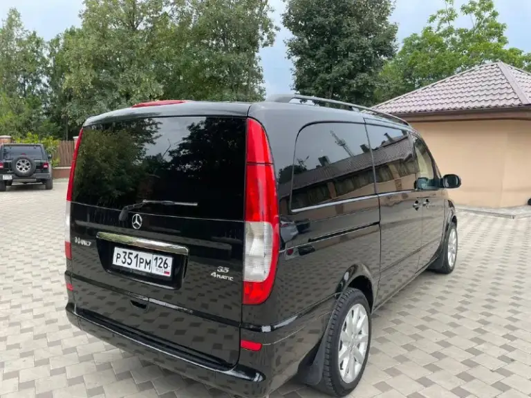 Mercedes benz viano 3.5 4matic. Год 2008 коробка передач автомат. Пробег 268 тысяч. Автомобиль в прекрасном состоянии без гнили и ржавчины не битый все как на фото по технической части все в идеале не требует не каких вложений все работает в штатном режиме. С документами полный порядок. Цена 1🍋840. Торг возможен реальному покупателю. Телефон
+79097696005
+79495806290 - фотография - 2