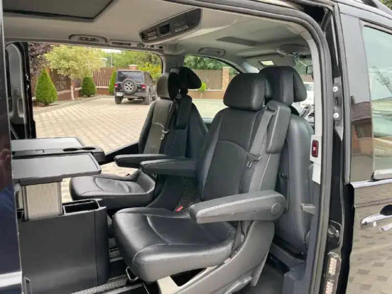 Mercedes benz viano 3.5 4matic. Год 2008 коробка передач автомат. Пробег 268 тысяч. Автомобиль в прекрасном состоянии без гнили и ржавчины не битый все как на фото по технической части все в идеале не требует не каких вложений все работает в штатном режиме. С документами полный порядок. Цена 1🍋840. Торг возможен реальному покупателю. Телефон
+79097696005
+79495806290 - фотография - 8