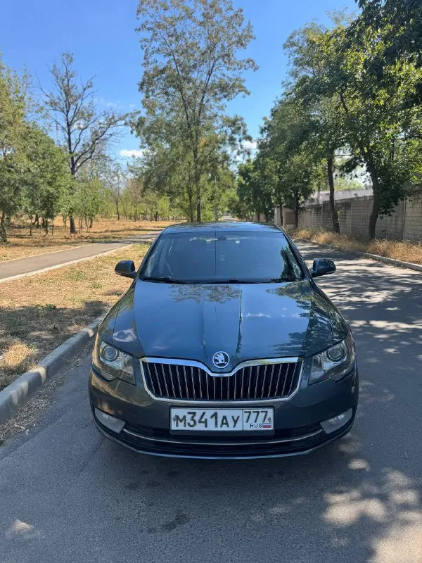 Skoda superb
Шкода суперб
2013Года
Рестайлинг
178Тыс-пробег (💯родной!)
Мотор 1.8 турбо бензин
Коробка-автомат
1 Собственник
Автотека зеленая🍀
Без дтп

Кузов в очень хорошем состоянии. 🚘
Ходовая вся техника в идеале
Коробка работает как положено без нареканий.
Двигатель не троит не дымит течей нет.
Салон целый не прокурен
Дно пороги без дыр не гнилые
Вообщем достойный автомобиль!
Климат-контроль (кондиционер)❄️
Круиз-контроль
Мульти руль
Датчик света ✨
Датчик дождя 🌧️
И многое другое для комфортного управления автомобилем.

В комплекте: сервисная книга 📗
Два комплекта ключей. 🔑🔑
Так-же на руках все заказ наряды о обслуживании автомобиля за долгие годы владения. 📑📑📑
Любые ваши проверки приветствуется 🕵️‍♂️👍
Г мариуполь
Цена 1.150🍋торг
Тел:+79498419761 - фотография - 5