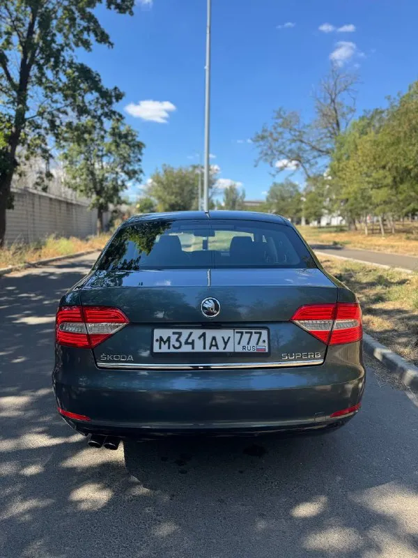 Skoda superb
Шкода суперб
2013Года
Рестайлинг
178Тыс-пробег (💯родной!)
Мотор 1.8 турбо бензин
Коробка-автомат
1 Собственник
Автотека зеленая🍀
Без дтп

Кузов в очень хорошем состоянии. 🚘
Ходовая вся техника в идеале
Коробка работает как положено без нареканий.
Двигатель не троит не дымит течей нет.
Салон целый не прокурен
Дно пороги без дыр не гнилые
Вообщем достойный автомобиль!
Климат-контроль (кондиционер)❄️
Круиз-контроль
Мульти руль
Датчик света ✨
Датчик дождя 🌧️
И многое другое для комфортного управления автомобилем.

В комплекте: сервисная книга 📗
Два комплекта ключей. 🔑🔑
Так-же на руках все заказ наряды о обслуживании автомобиля за долгие годы владения. 📑📑📑
Любые ваши проверки приветствуется 🕵️‍♂️👍
Г мариуполь
Цена 1.150🍋торг
Тел:+79498419761 - фотография - 6