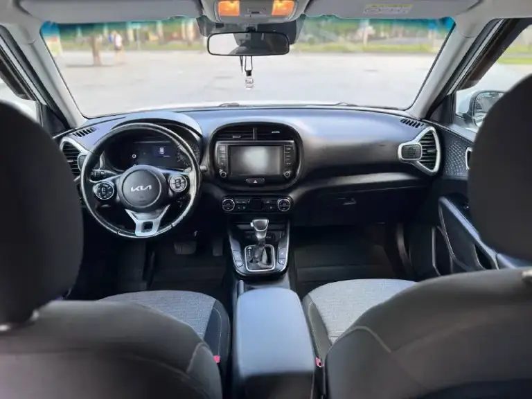 Kia soul iii 2021 г. В.
Двигатель 1,6 мощностью 123 л. С. Коробка классический 6 ступенчатый автомат.
Пробег 128000 км.
Комплектация luхе, двухзонный климат-контроль, подогрев передних сидений и руля, abs, esp, система помощи при торможении, 9 подушек безопастности, диодные фары, bluetooth, usb, поддержка android auto и carplay, датчики давления в шинах, датчик света, обогрев форсунок стеклоомывателей, обогревом зеркал и электрорегулировка зеркал, диски 17 дюймов.
Автомобиль в отличном состоянии, пройдено большое то.
Один владелец, комплект зимней резины.

Любой вид оформления.
Цена 1 499 000.

+79494183901 - фотография - 7