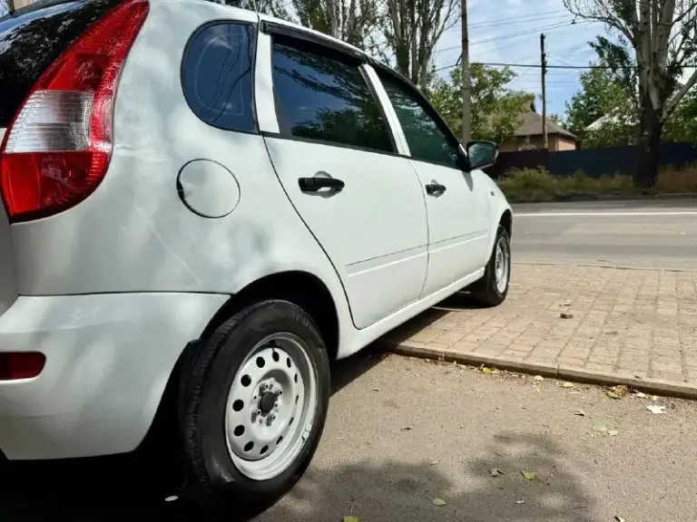 😍Лада калина 2013 года выпуска😍
Автомобиль в отличном состояние. Кузов автомобиля без дефекто. Короззия и ржавчина отсутствует!авто без дтп, силовые агрегаты(стаканы, лонжероны)все целое в отличном состояние!
Мотор 1.6 8v без расхода масла, не троит, работает на 5+
Коробка механическая тросиковая(renault)работает превосходно
Ходовая часть обслужена
Комплектация с рабочим кондиционером🥶, эуром,2 стеклоподъемника, также установлена хорошая музыка с bluetooth
Днище и пороги целые!
Юридически чистый автомобиль
🤑Цена🎁330.000 рублей
Более подробно по телефону 📲
+79495097888 - фотография - 7