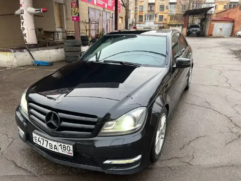 Мерседес с180. 2012 год. 1.6 турбо. Amg пакет. Салон в хорошем состоянии. Запретов нет.
Ходовка вся обслужена. Навесное на двигателе всё новое, кроме помпы. Резина зима.
Незначительные косяки по кузову.
Требует ремонта двигателя. По двигателю ошибок нет, провернуло вкладыш. Машина заводится. Цена 900т. Реальному покупателю торг у капота. Осмотр в г. Донецк
+79498232010 Все вопросы по телефону. - фотография - 1