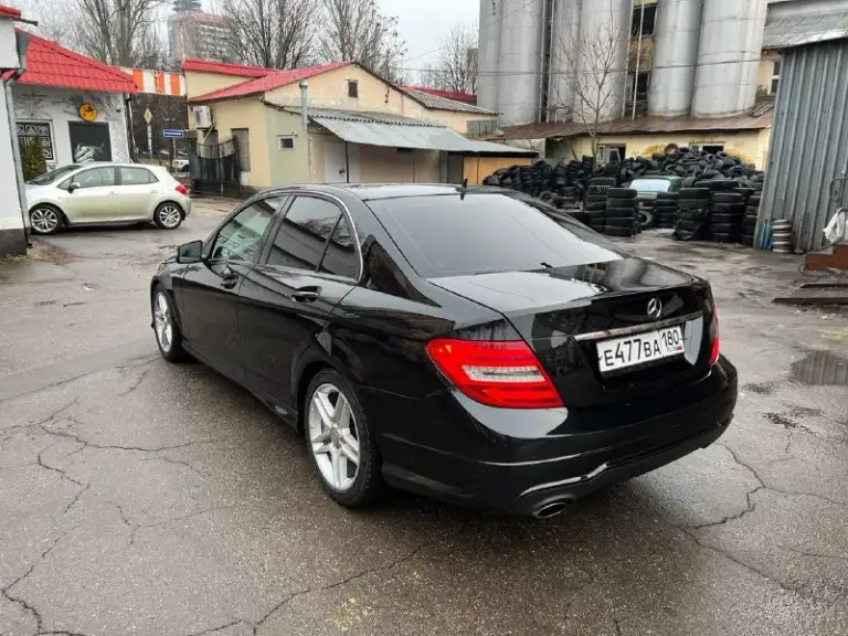 Мерседес с180. 2012 год. 1.6 турбо. Amg пакет. Салон в хорошем состоянии. Запретов нет.
Ходовка вся обслужена. Навесное на двигателе всё новое, кроме помпы. Резина зима.
Незначительные косяки по кузову.
Требует ремонта двигателя. По двигателю ошибок нет, провернуло вкладыш. Машина заводится. Цена 900т. Реальному покупателю торг у капота. Осмотр в г. Донецк
+79498232010 Все вопросы по телефону. - фотография - 3