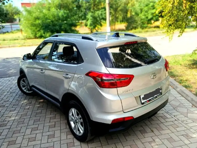 Hyundai creta 1.6 mt 2017
-Пробег 122тыс.
-Кпп механика
-1 Собственник
-Цена: 1.575000₽
-Тел: +79494676510
Автомобиль в отличном состоянии. Без дтп все детали и стекла завод. Кузов без дефектов, салон ужожен не затерт, по технике без нареканий своевременное обслуживание(заказ наряды прилагаются). Максимальная комплектация с подогревом руля, лобового стекла, передних и задних сидений, круиз-контроль, климат-контроль, линзованная лед-оптика с функцией подсвета при повороте, датчик света, датчик дождя, птф, большой цветной сенсорный дисплей с bluetooth aux usb, камера заднего вида, расширенный бортовой компьютер, электр. Спидометр и пр. - фотография - 4