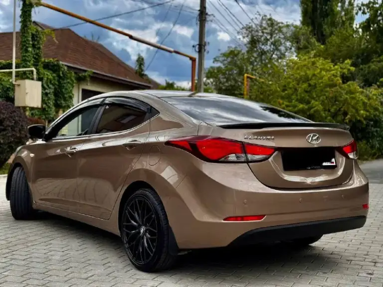 Продам hyundai elantra
2016 Года. Цвет очень красивый.
1 Хозяин, брал с салона!
1.6 Коробка. Механика шести ступка.
149. Тыс родного пробега!!!
Чистый кореец
Машина полностью в родной краске.
Все стекла родные!
Обслуживалась с момента покупки на одном сервисе!
Двигатель без нареканий, масло менялось каждые 6 тыс. Км!
Коробка без нареканий!
Климат контроль мультируль.
Комплектация: мультируль, электро зеркала, 4 стеклоподъёмника, кондиционер холодит хорошо, подогрев сидений, бортовой компьютер, экран, туманки, led-фары, круиз контроль
Салон в очень хорошем состоянии!
Стоят дорогие титановые диски снова летней резиной. Новые. R.17 гаражное хранение. Цена 1 250 000 руб.
Телефон +7 949 50 999 58 николай васильевич whatsapp telegram - фотография - 5