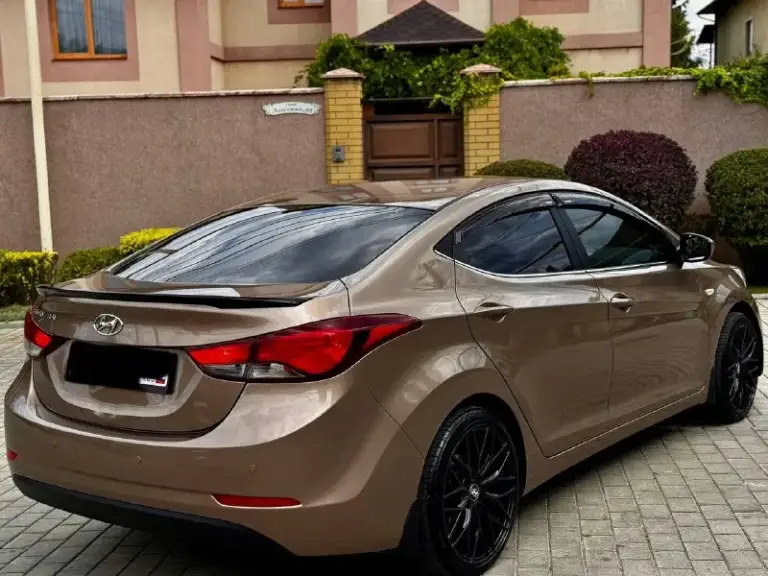 Продам hyundai elantra
2016 Года. Цвет очень красивый.
1 Хозяин, брал с салона!
1.6 Коробка. Механика шести ступка.
149. Тыс родного пробега!!!
Чистый кореец
Машина полностью в родной краске.
Все стекла родные!
Обслуживалась с момента покупки на одном сервисе!
Двигатель без нареканий, масло менялось каждые 6 тыс. Км!
Коробка без нареканий!
Климат контроль мультируль.
Комплектация: мультируль, электро зеркала, 4 стеклоподъёмника, кондиционер холодит хорошо, подогрев сидений, бортовой компьютер, экран, туманки, led-фары, круиз контроль
Салон в очень хорошем состоянии!
Стоят дорогие титановые диски снова летней резиной. Новые. R.17 гаражное хранение. Цена 1 250 000 руб.
Телефон +7 949 50 999 58 николай васильевич whatsapp telegram - фотография - 6