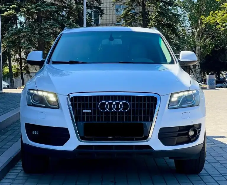 Audi q5 2009
Номер: +79497546213
Цена: 1.285.000

Машина в хорошем состояние
Как внешне так и технически
Кузов без гнили и ржавчин
Мотор и коробка работают без нареканий
Ходовая часть как новая
Салон ухожен, не протерт, в машине не курили
Хорошая комплектация
Кожаный мультируль
Датчик света и дождя, круиз контроль, электро привод багажника, климат контроль, электро регулировка сидений и зеркал, хорошая мультимедиа с блютуз - фотография - 2