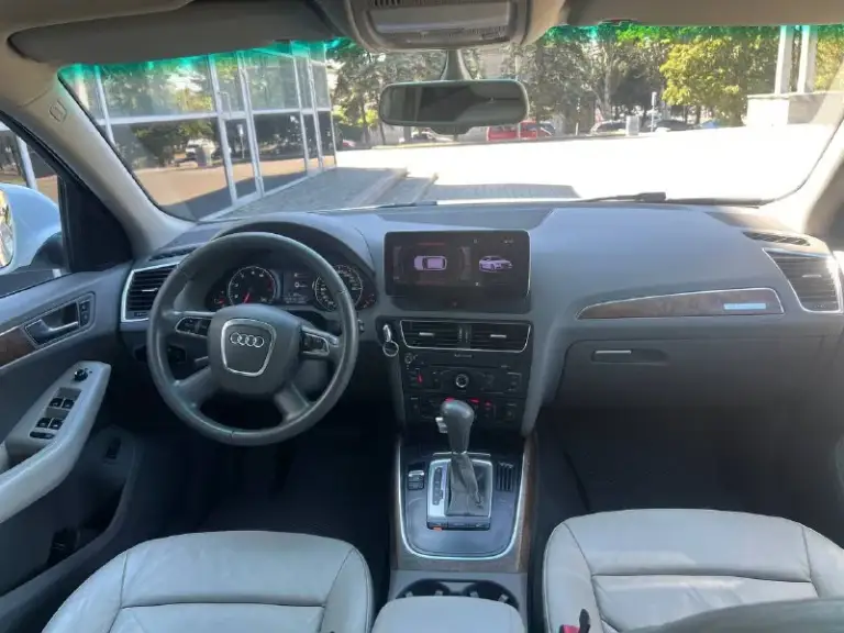 Audi q5 2009
Номер: +79497546213
Цена: 1.285.000

Машина в хорошем состояние
Как внешне так и технически
Кузов без гнили и ржавчин
Мотор и коробка работают без нареканий
Ходовая часть как новая
Салон ухожен, не протерт, в машине не курили
Хорошая комплектация
Кожаный мультируль
Датчик света и дождя, круиз контроль, электро привод багажника, климат контроль, электро регулировка сидений и зеркал, хорошая мультимедиа с блютуз - фотография - 7