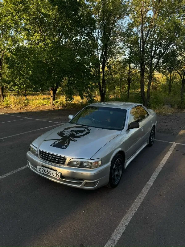 Продаю toyota chaser jzx 100 1996 г. Выпуска пробег 361.000 тыс. Км мотор 2,5л 1jz-ge(200л. С) в паре с 4-х ступенчатым автоматом машина в комплектации avante, а именно: шоколадный салон, 4 стеклоподъемника, гур, кондиционер, климат контроль, датчик света, электро-регулировки зеркал, 3 режима езды, стабилизация и многие другие опции хорошая музыка, магнитола prology(процессорная), в 4-х дверях динамики dl audio barracuda, сабфувер pioner новые диски r17 на хорошей резине передняя ходовая вся перебрана, заднюю отдам в комплекте с машиной(если не успею поставить) с документами полный порядок, птс, стс, дкп находится в г. Шахтерск цена 675000 тысяч рублей с торгом у капота +79497039975
📞 Звоните: +7(949)7039975 - фотография - 1