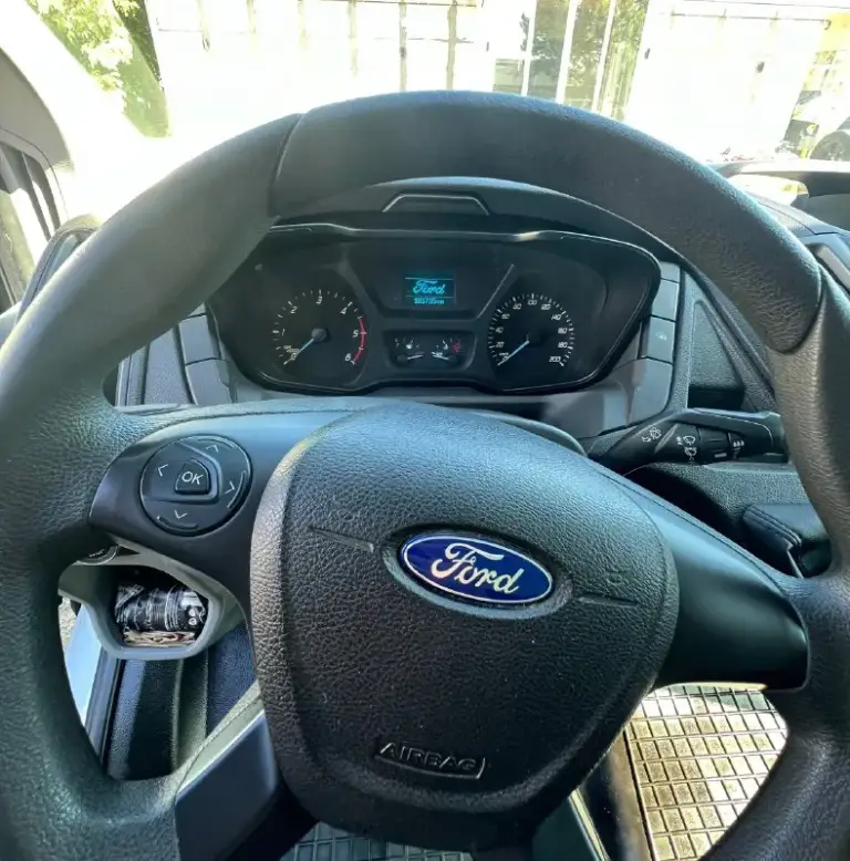 Продажа ford transit 2016 г. В.
Категория в
Общая информация
Продается надежный и вместительный ford transit 2016 года выпуска. Идеальный выбор для бизнеса, перевозок благодаря своей универсальности и прочности.
В родном окрасе, без дтп, 2 хоз.
Основные характеристики
* Двигатель: 2.2l дизель, мощность 125 л. С.
* Трансмиссия: механическая 6-ступенчатая
* Пробег: 105 000 км
* Кузов: фургон, грузоподъемностью до 1.15 тонн
Внутренние размеры кузова:
Длина - 3.5 м;
Ширина - 2,08 м;
Высота - 1,98 м;
* Цвет: белый
Особенности и преимущества
* Надежная работа двигателя и трансмиссии
* Регулярное техническое обслуживание
* Без вложений
* Возможность использования как для коммерческих целей, так и для личных нужд
Дополнительная информация
* В хорошем состоянии, все системы работают исправно
* Есть небольшие косметические дефекты, не влияющие на эксплуатацию
* Документы в порядке, возможен торг при осмотре
* Заводской подогрев webasto
Контакты
Для получения дополнительной
📞 Звоните: +7(959)1063804 - фотография - 9