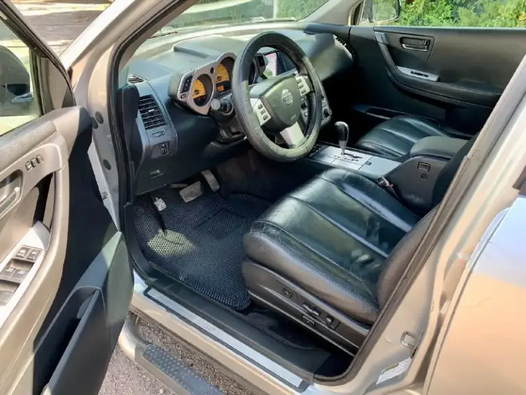 Зверь по цене логана!!! Nissan мурано z50 год: 2003 двигатель: бензин 3,5 v6 (установлен контрактный с пробегом на сегодня 97т. Км) кпп: вариатор (установлен контрактный, с остатком гарантии на 20месяцев, без учета пробега!!!) двигатель/коробка работают безупречно! Расход: город около 14-15. Пробег 207000 привод полный климат работает отлично! Полный электропакет, память водительского сиденья, пассажирское электрическое, подогревы сидений, зеркал, люк работает, не течет! По кузову есть небольшие возрастные косячки, подкрасы. Без дыр, шпакли и прочего. Автомобиль - садись и едь! Масла везде меняются вовремя и даже раньше регламента! Ходовка на отлично!! Резина в хорошем состоянии! Очень комфортный автомобиль. Находится в енакиево, если чего не написал, звоните 7 949 6451601. Цена 600 тыс. Р. Обмен, увы не интересен. Торг присутствует но при осмотре авто!
📞 Звоните: +7(949)6451601 - фотография - 7